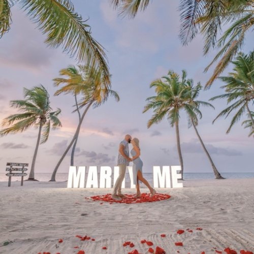 marry-me-sign-marriage-proposal-20